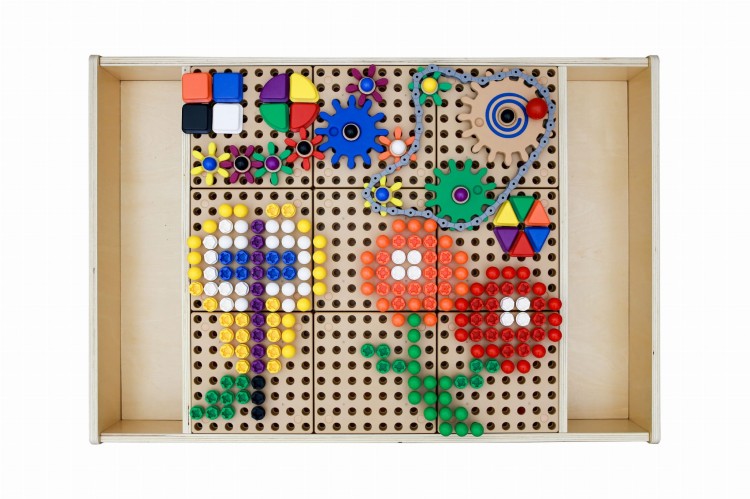 MASTERKIDZ Drewniany Stół Edukacyjny + AKCESORIA STEM WALL