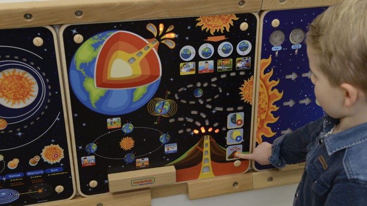 MASTERKIDZ Tablica Edukacyjna Ziemia Montessori