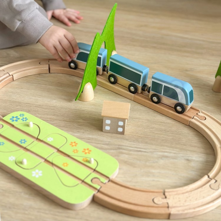 CLASSIC WORLD Zestaw Kolejka Tor Drewniany Pociąg + Sorter Kształtów 40 el.