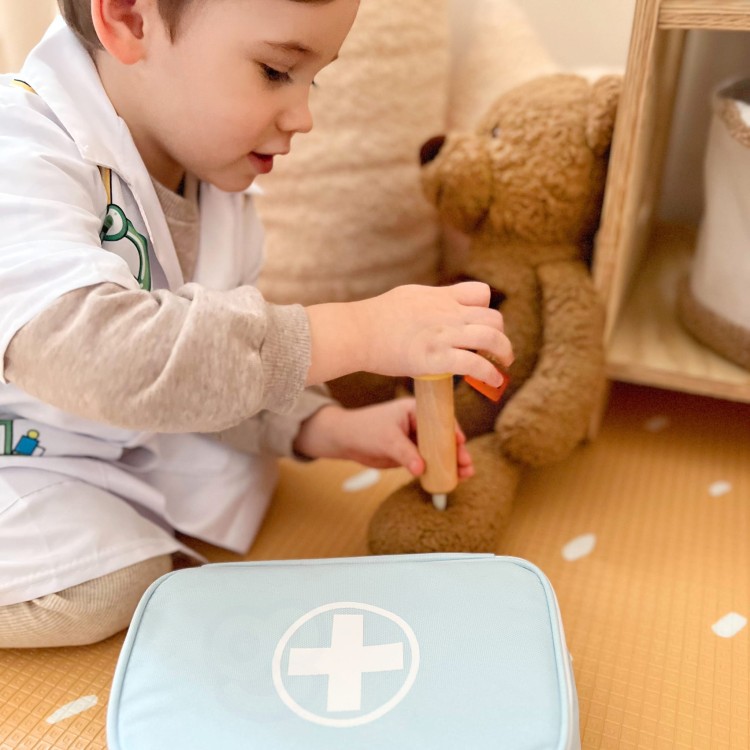 Zestaw Małego Lekarza Doktora w Walizce z Akcesoriami TOOKY TOY