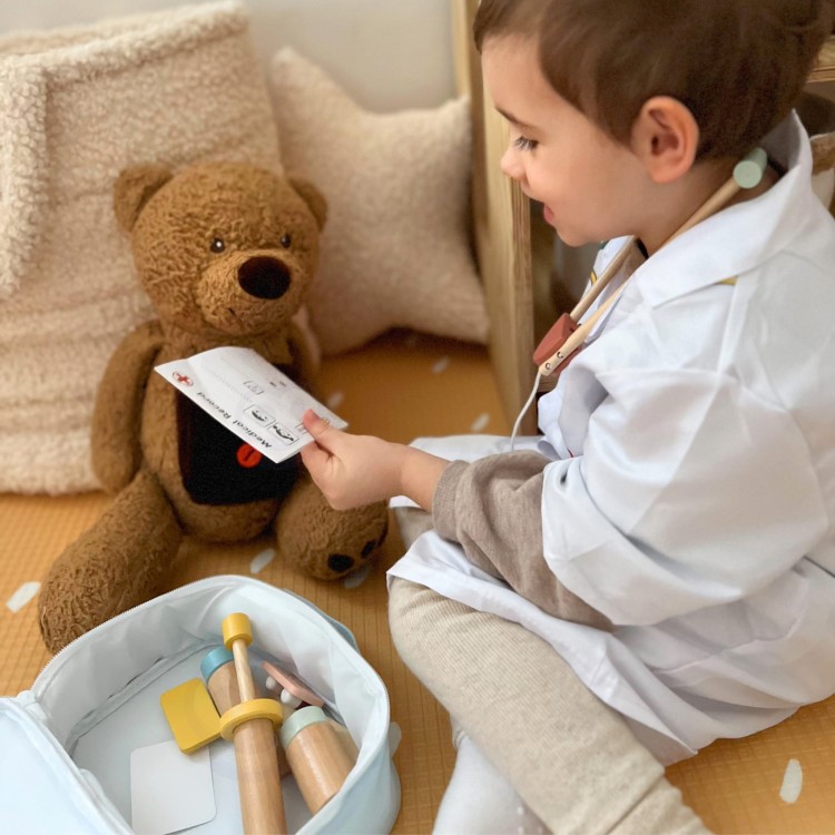 Zestaw Małego Lekarza Doktora w Walizce z Akcesoriami TOOKY TOY