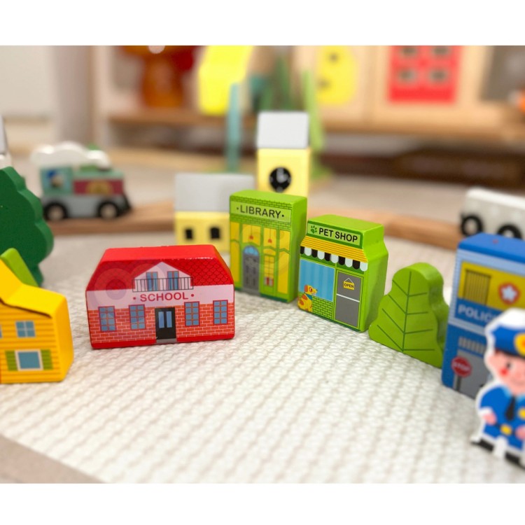 Drewniany Zestaw Budynków i Figurek Miasto – TOOKY TOY | Zabawka Montessori