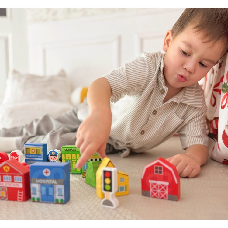 Drewniany Zestaw Budynków i Figurek Miasto – TOOKY TOY | Zabawka Montessori