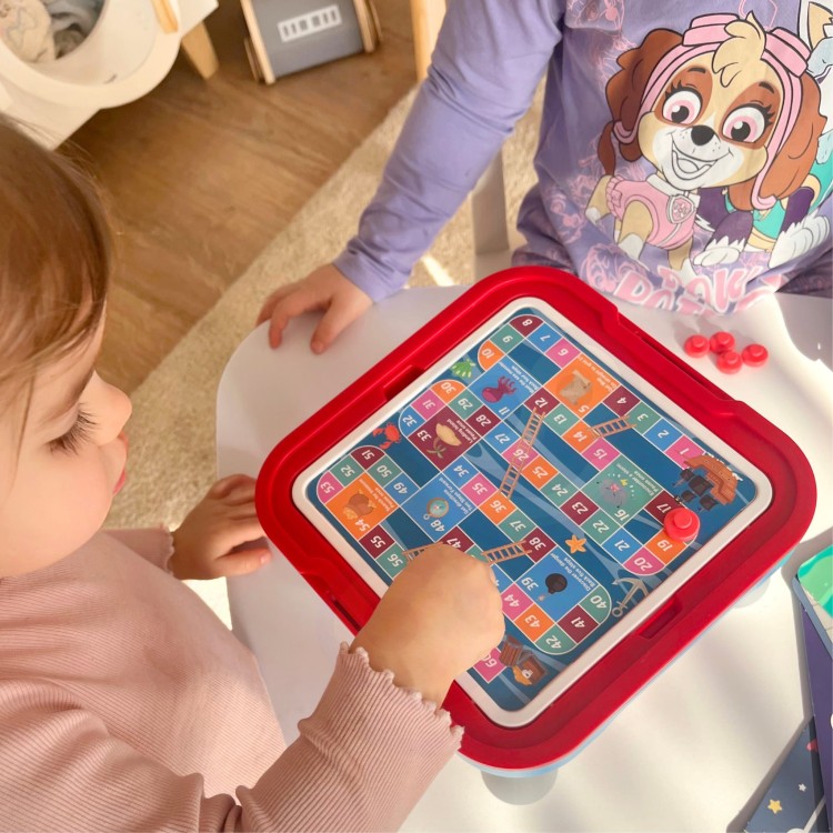 Stolik Gier Planszowych i Logicznych 10w1 65 el. | WOOPIE