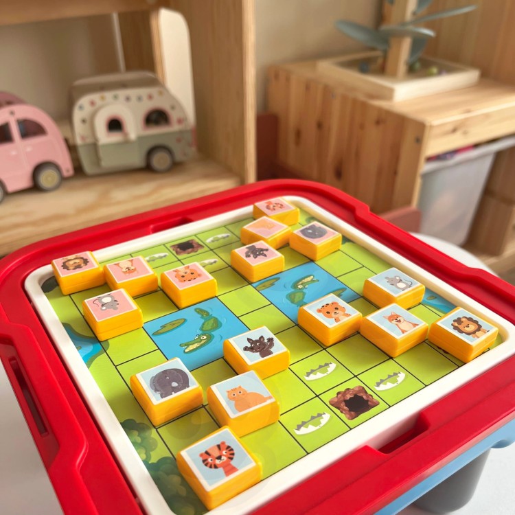 Stolik Gier Planszowych i Logicznych 10w1 65 el. | WOOPIE