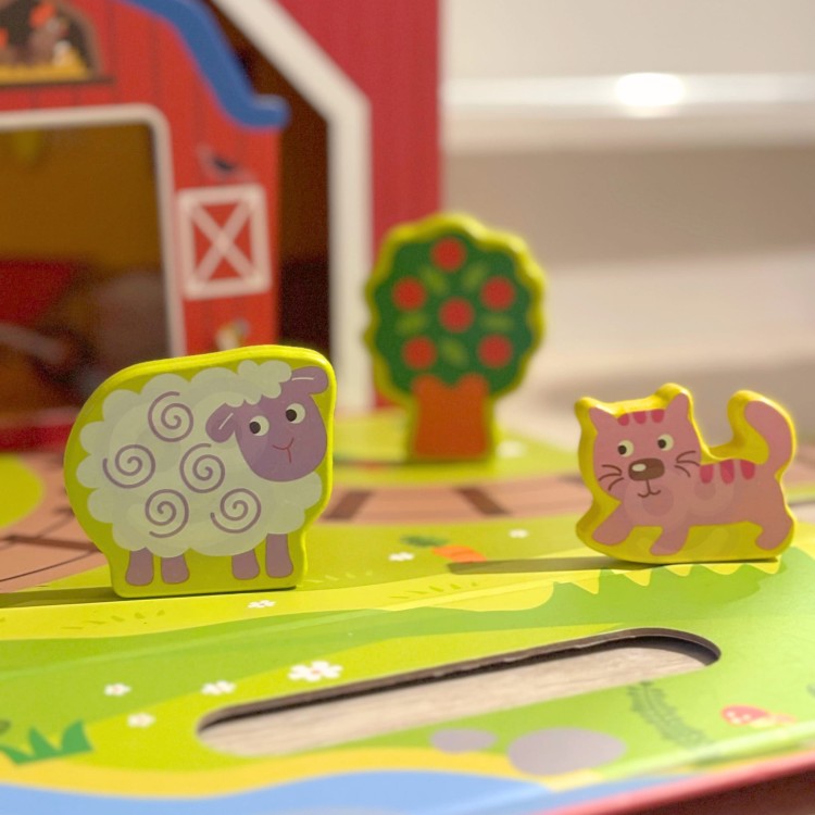 Drewniana Farma w Walizce z Figurkami i Pojazdami TOOKY TOY