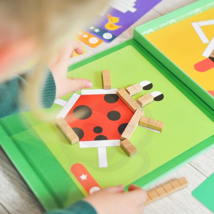 Układanka magnetyczna TOOKY TOY 49 el. – edukacyjne klocki i gra logiczna dla dzieci