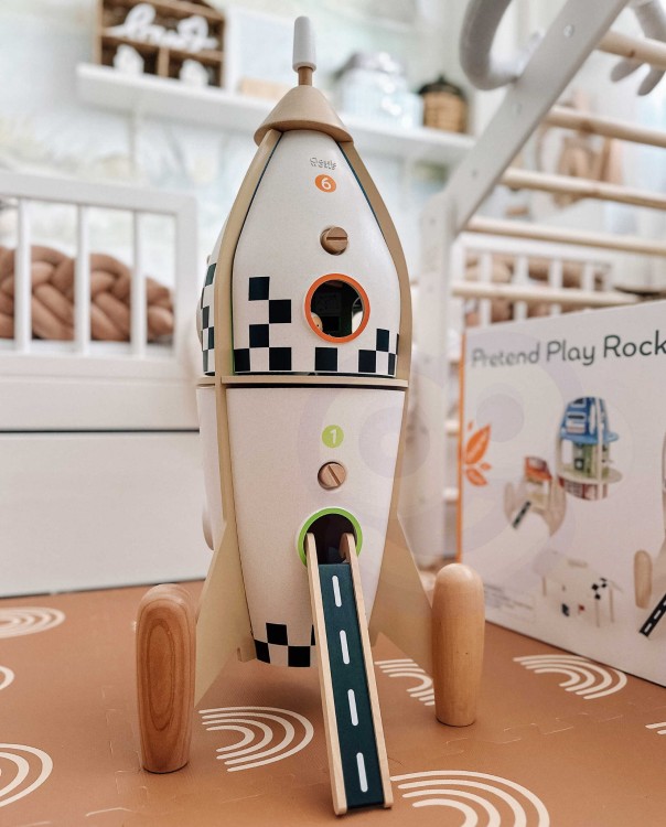 Drewniana Rakieta Domek dla Dzieci + Figurki Akc.